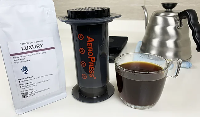 AeroPress Coffee and Espresso Maker, Black